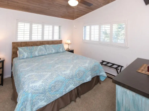 Recovery Room - 6 Br Home