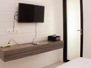 Cozy Stay Studio Urbantown Karawang Apartment