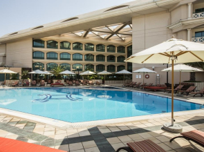 Mövenpick Grand Al Bustan Dubai
