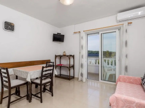 Stunning Apartment in Rab With Wifi and 2 Bedrooms