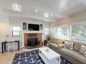 4BR Oceanfront Dog-friendly Hot Tub