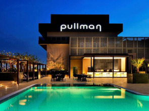Pullman Dubai Creek City Centre Residences