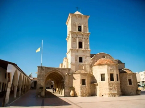 2 bed Apartment Overlooking Pool - Oroklini