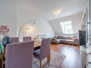 ID 6410 | Private Apartment