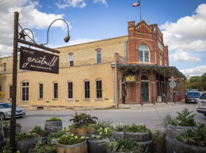 Gruene Getaway 3 Bedroom Condo
