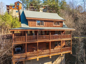 Playhouse Cinema - Four Bedroom Cabin