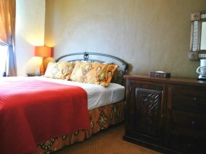 The Holland Hotel