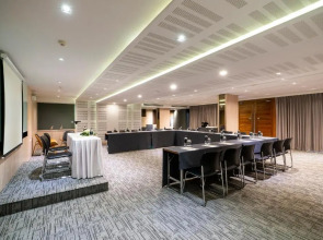 The Grass Serviced Suites by At Mind