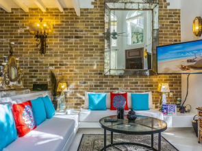 Royal Palms 3 1 Bedroom Condo by RedAwning