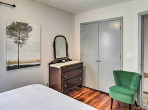 Cozy Omaha Vacation Rental: 6 Miles to Downtown!