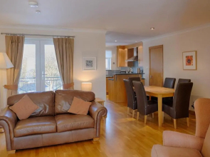 Links Apartment