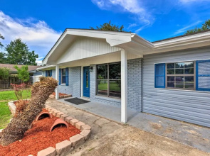 Ocean Springs Family Home < 1 Mi to Beach