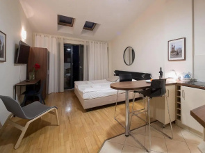 Main Square Studio with TERRACE & Air condition