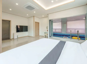 Gapyeong Reflex Pool Villa Pension