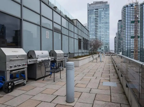 RS Suites - Maple Leaf Square