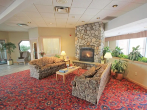 Zackery's Restaurant At Fireside Inn and Suites