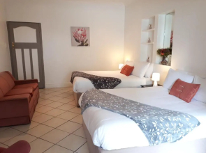 Knysna N2 Lodge