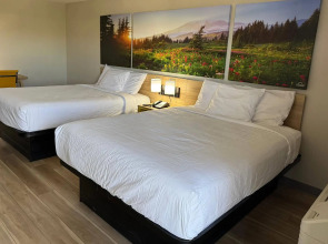 Отель Days Inn by Wyndham Reno 