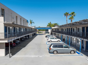 Motel 6 Anaheim, CA - Convention Center