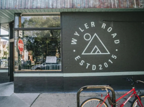 Stylish and Cute 2BR Apartment Near Wrigley!