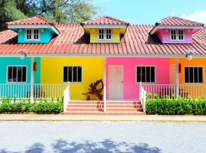 Colour Beach Resort