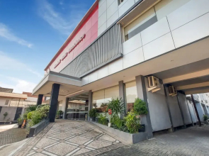 OYO Flagship Tembok Batu Residence