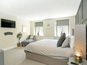 Stunning Townhouse in Cirencester