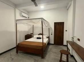 Lunora Beach Home