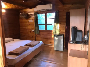 Villa 209 m from the center of Baga (563250)