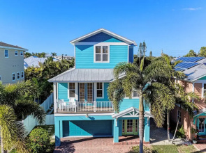 Crosswind Cottage managed by Beach Retreats