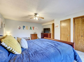 Holiday Island Vacation Rental w/ 2 Balconies