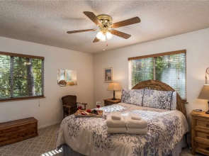 A Whispering River - Three Bedroom Cabin with Hot Tub