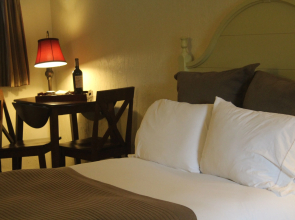 Hillwinds Inn