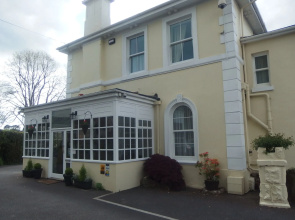 Carlton Court