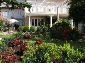 Nikola 1 - Free Parking - A8