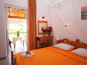 Kostas Apartments & Studios