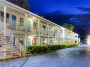 Motel 6 Bishop, CA