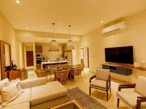 Vista Vela 2104 3 BR by Casago