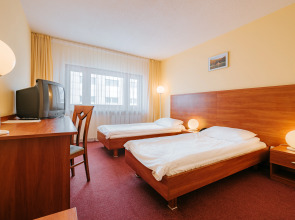 Sangate Hotel Airport