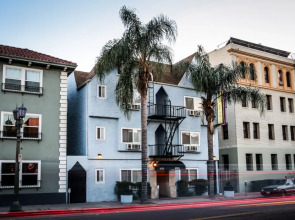 The Hotel Hollywood