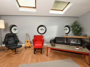 Отель Ansen Suites