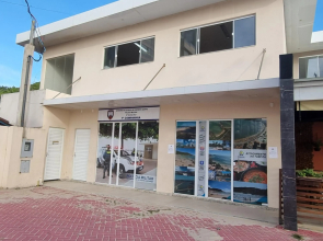 Apartamento Frente para o Mar - Varandão com Blindex - Vista Total para o Mar - 1 Suite e mais 2 Quartos-Ar Condicionado - 2 Vagas - BEIRA MAR - 70 metros da Praia do Morro e Praia da Cerca -WI-FI -TV -DISNEY PLUS-STARMAX-NETFLIX -HBO MAX