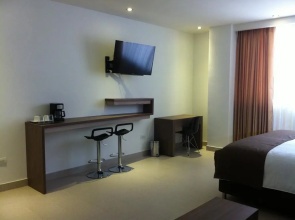 Hausen Hotel Suites