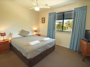 Surf Club Apartments