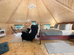 Aos Si Lodges