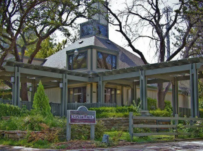 AmeriGold Suites