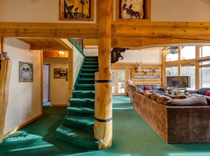 Bucksaw Lodge