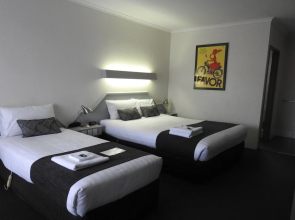 Wine Village Motor Inn