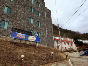 Yeongwol Gimsatgat