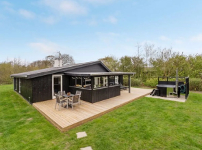 "Gustaf" - 6.8km from the sea in Western Jutland